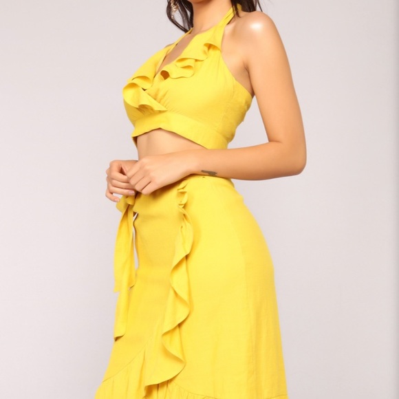 Fashionnova walk on the beach set - Picture 3 of 7